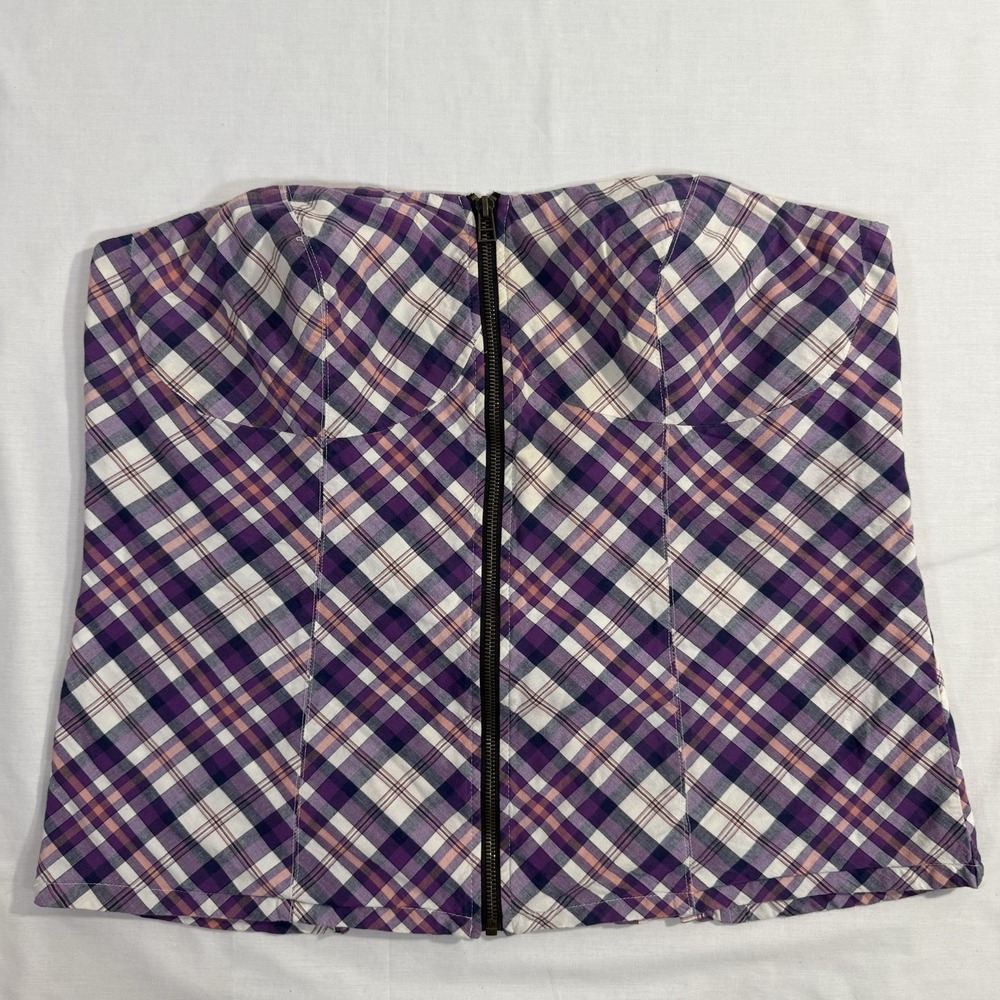Torrid Vtg Y2K  Purple Strapless Top Size 1 Front Zip Closure 97% Cotton